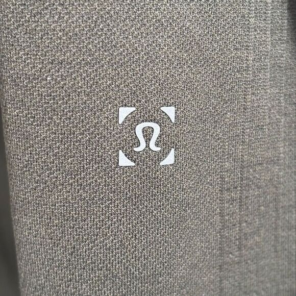 Lululemon Engineered Warmth Merino Wool Blend Jacket Dark Olive Size Large - Picture 10 of 12